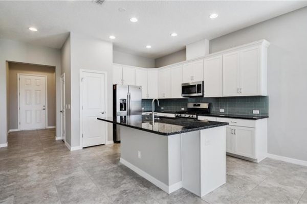 2192-Antilles-Club-Dr-Kissimmee-FL-9-600x400