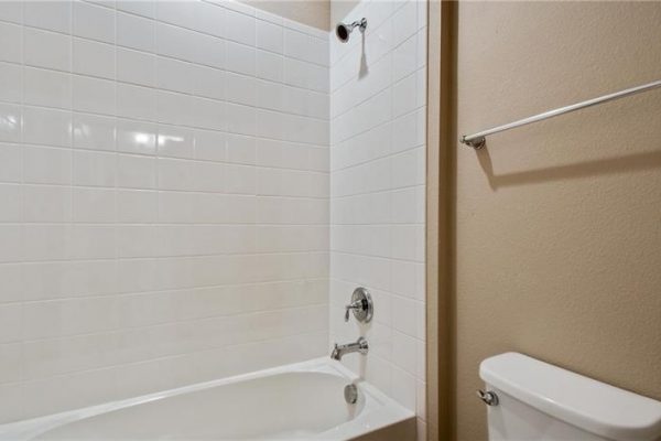 2237-Antilles-Club-Dr-Kissimmee-FL-11-600x400
