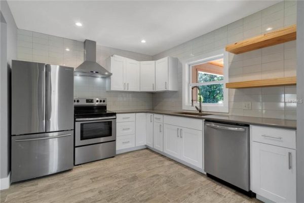 6558-Sawyers-Shores-Ln-Windermere-FL-14-600x400