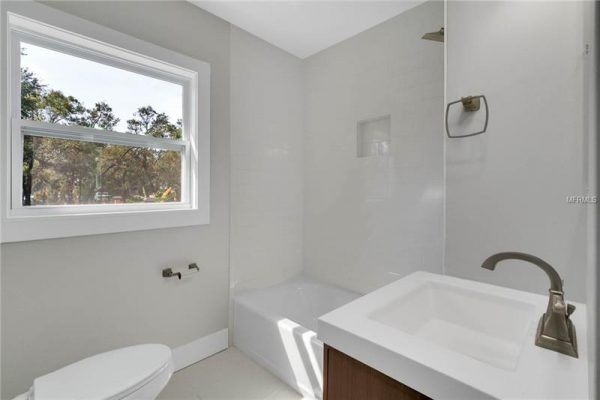 6558-Sawyers-Shores-Ln-Windermere-FL-20-600x400