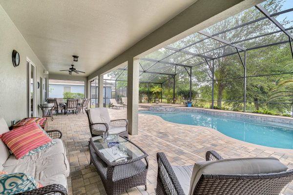 15216-Hayworth-Dr-Winter-Garden-FL-34787-09-Pool-600x400