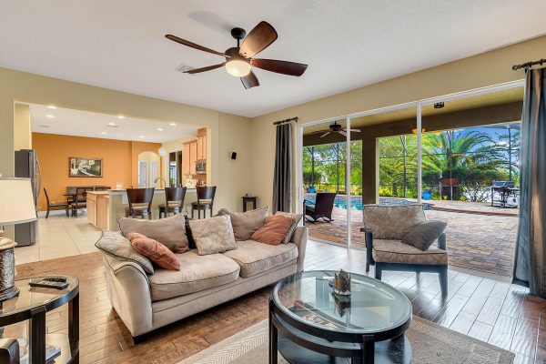 15216-Hayworth-Dr-Winter-Garden-FL-34787-13-Family-Room-600x400