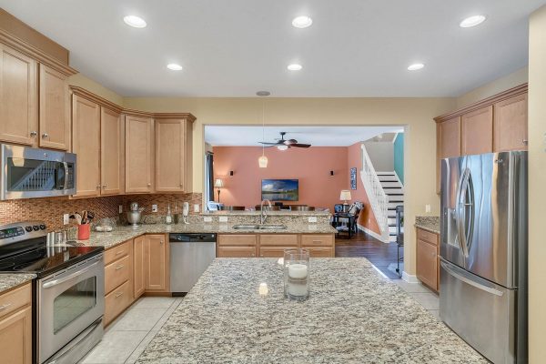 15216-Hayworth-Dr-Winter-Garden-FL-34787-18-Kitchen-600x400