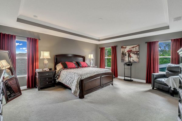 15216-Hayworth-Dr-Winter-Garden-FL-34787-23-Master-Bedroom-600x400