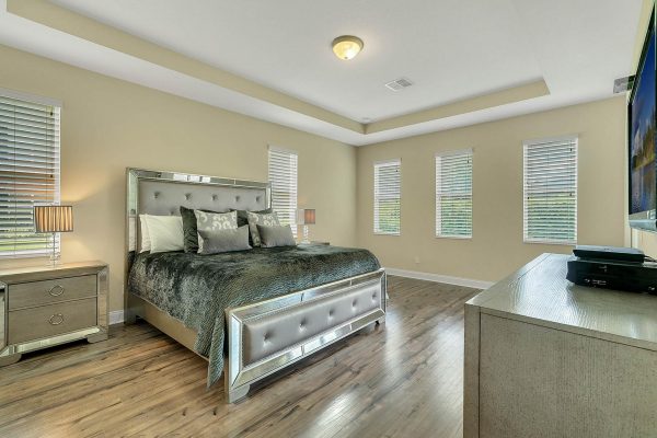 15988-Sweet-Murcott-Ct-Winter-Garden-FL-34787-18-Master-Bedroom-600x400