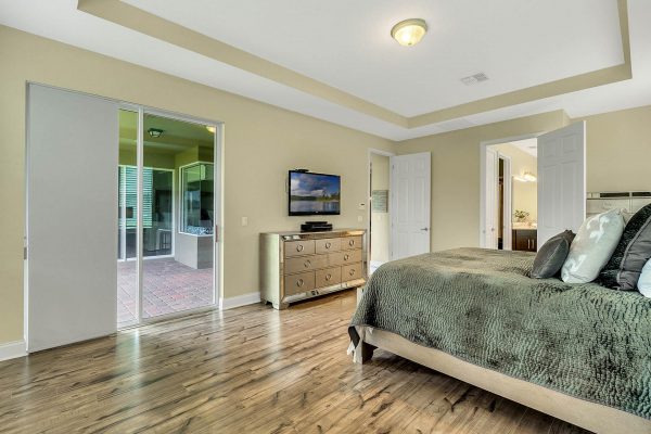 15988-Sweet-Murcott-Ct-Winter-Garden-FL-34787-19-Master-Bedroom-600x400