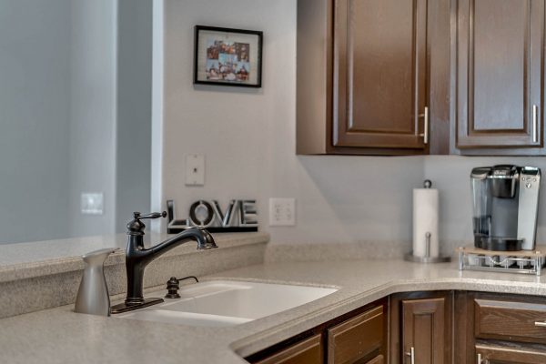 1345-Portmoor-Way-Winter-Garden-FL-34787-15-Kitchen-600x400