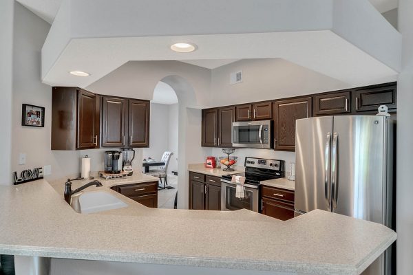 1345-Portmoor-Way-Winter-Garden-FL-34787-16-Kitchen-600x400
