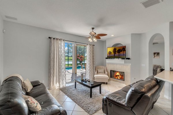 1345-Portmoor-Way-Winter-Garden-FL-34787-19-Family-Room-600x400