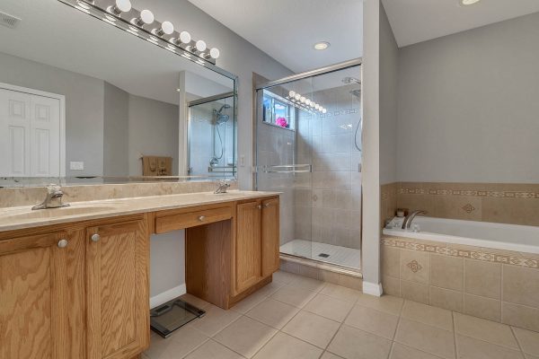 1345-Portmoor-Way-Winter-Garden-FL-34787-28-Master-Bathroom-600x400