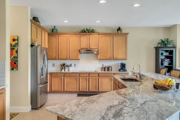 14826-Tullamore-Loop-Winter-Garden-FL-34787-12-Kitchen-600x400