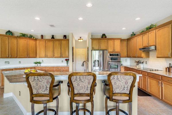 14826-Tullamore-Loop-Winter-Garden-FL-34787-14-Kitchen-600x400