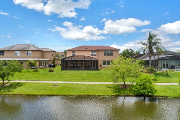 14826-Tullamore-Loop-Winter-Garden-FL-34787-34-Backyard-600x400
