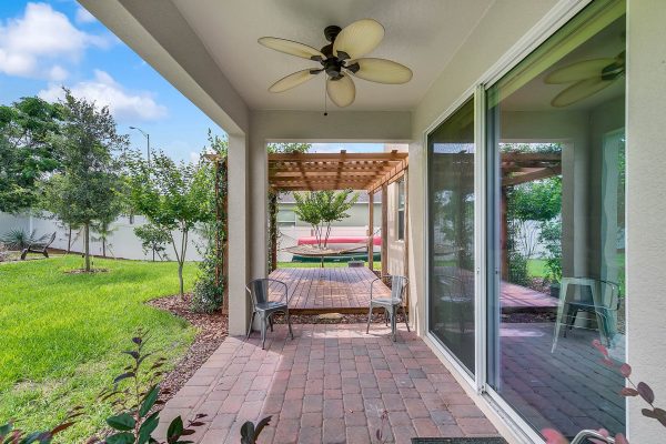 2989-Park-Meadow-Dr-Apopka-FL-32703-19-Lanai-600x400