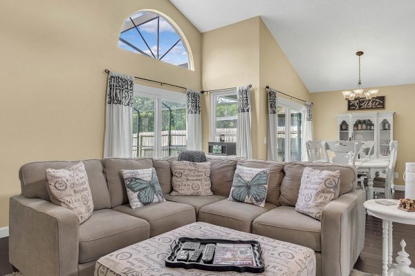 633-Remington-Oak-Dr-Lake-Mary-FL-32746-10-Family-Room-600x400