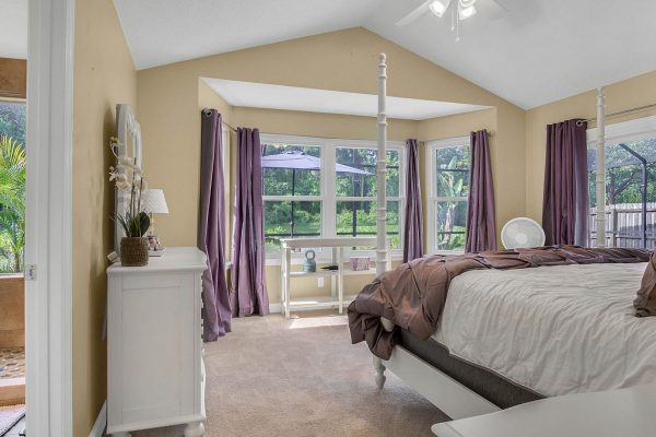 633-Remington-Oak-Dr-Lake-Mary-FL-32746-15-Masrter-Bedroom-600x400