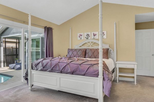 633-Remington-Oak-Dr-Lake-Mary-FL-32746-16-Masrter-Bedroom-600x400
