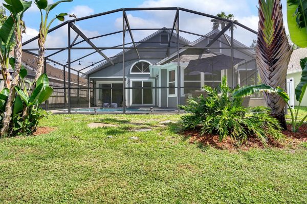 633-Remington-Oak-Dr-Lake-Mary-FL-32746-25-Backyard-600x400