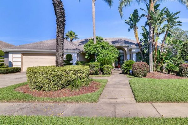 7977-Canyon-Lake-Cir-Orlando-FL-27-600x400