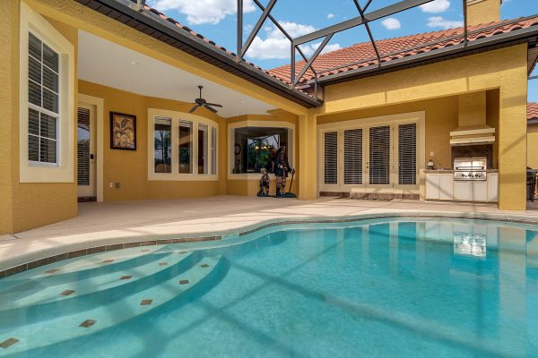 12854-Jacob-Grace-Ct-Windermere-FL-34786-06-Pool-600x400