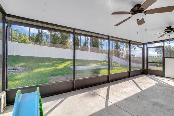 206-Colonial-Pine-Ln-Minneola-FL-34715-21-Lanai-600x400