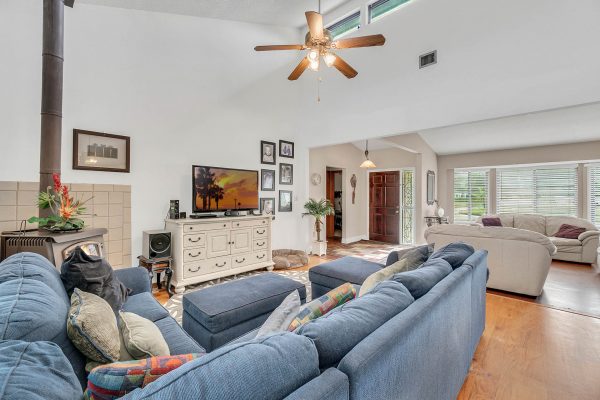 795-Keeneland-Pike-Lake-Mary-FL-32746-07-Foyer-600x400