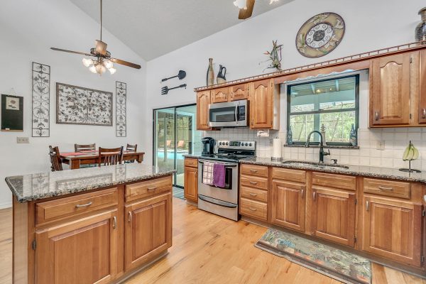 795-Keeneland-Pike-Lake-Mary-FL-32746-13-Kitchen-600x400