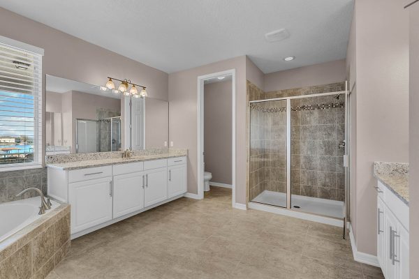 16166-Johns-Lake-Overlook-Dr-Winter-Garden-FL-34787-28-Master-Bathroom-600x400
