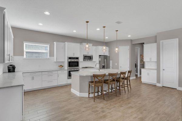 7407-Pomelo-Grove-Dr-Winter-Garden-FL-34787-13-Kitchen-600x400