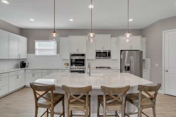 7407-Pomelo-Grove-Dr-Winter-Garden-FL-34787-14-Kitchen-600x400