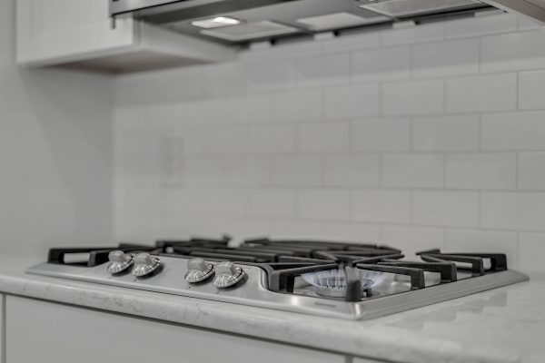 7407-Pomelo-Grove-Dr-Winter-Garden-FL-34787-17-Kitchen-600x400