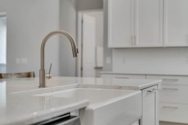 7407-Pomelo-Grove-Dr-Winter-Garden-FL-34787-18-Kitchen-600x400