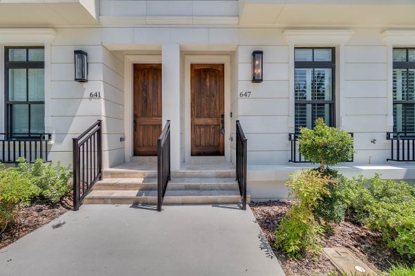 647-east-jackson-street-orlando-fl-32801-02-600x400