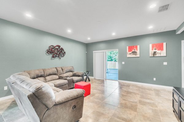 160-cabrillo-drive-groveland-fl-34736-17-600x400