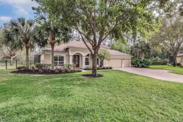 14066-zephermoor-lane-winter-garden-fl-34787-02-1024x768 14066-zephermoor-lane-winter-garden-fl-34787-02-1024x768