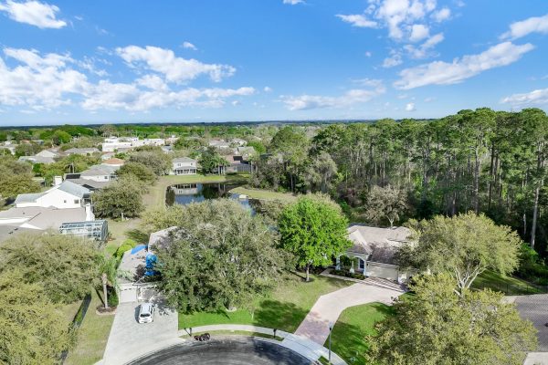14066-zephermoor-lane-winter-garden-fl-34787-55-scaled-600x400