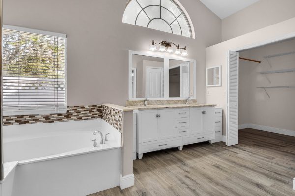 2511-tryon-place-windermere-fl-34786-13-scaled-600x400