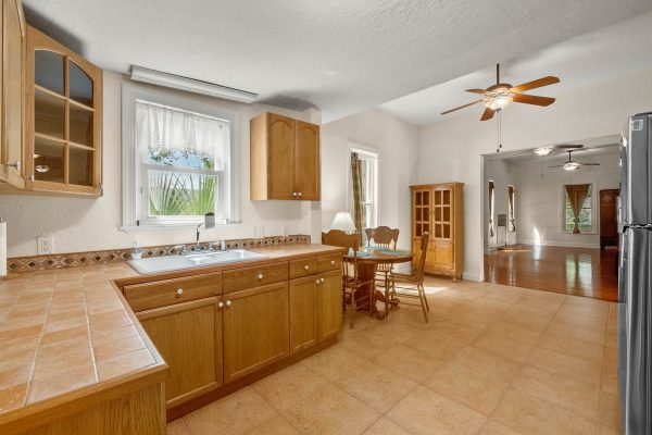 329-south-woodland-street-winter-garden-fl-34787-29-scaled-600x400