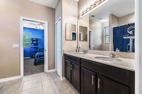 11717-sheltering-pine-drive-orlando-fl-32836-08-scaled-600x400