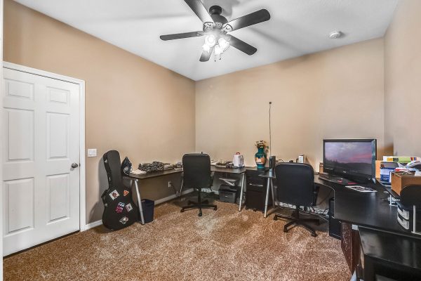 11717-sheltering-pine-drive-orlando-fl-32836-15-scaled-600x400