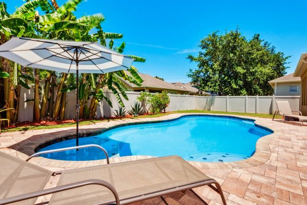 11717-sheltering-pine-drive-orlando-fl-32836-52-scaled-600x400