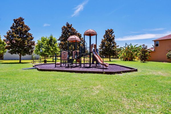 11717-sheltering-pine-drive-orlando-fl-32836-61-scaled-600x400