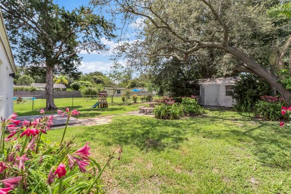330-apopka-street-winter-garden-fl-34787-27-scaled-600x400