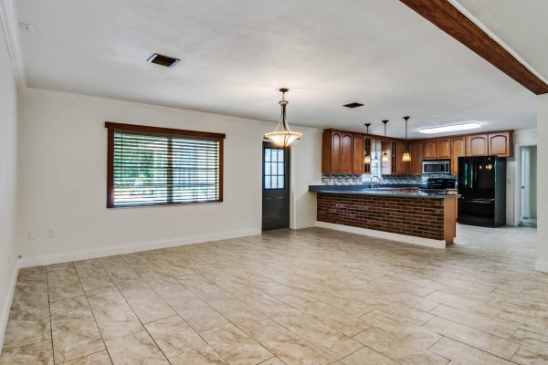 7123-foster-lane-orlando-fl-32818-24-scaled-600x400