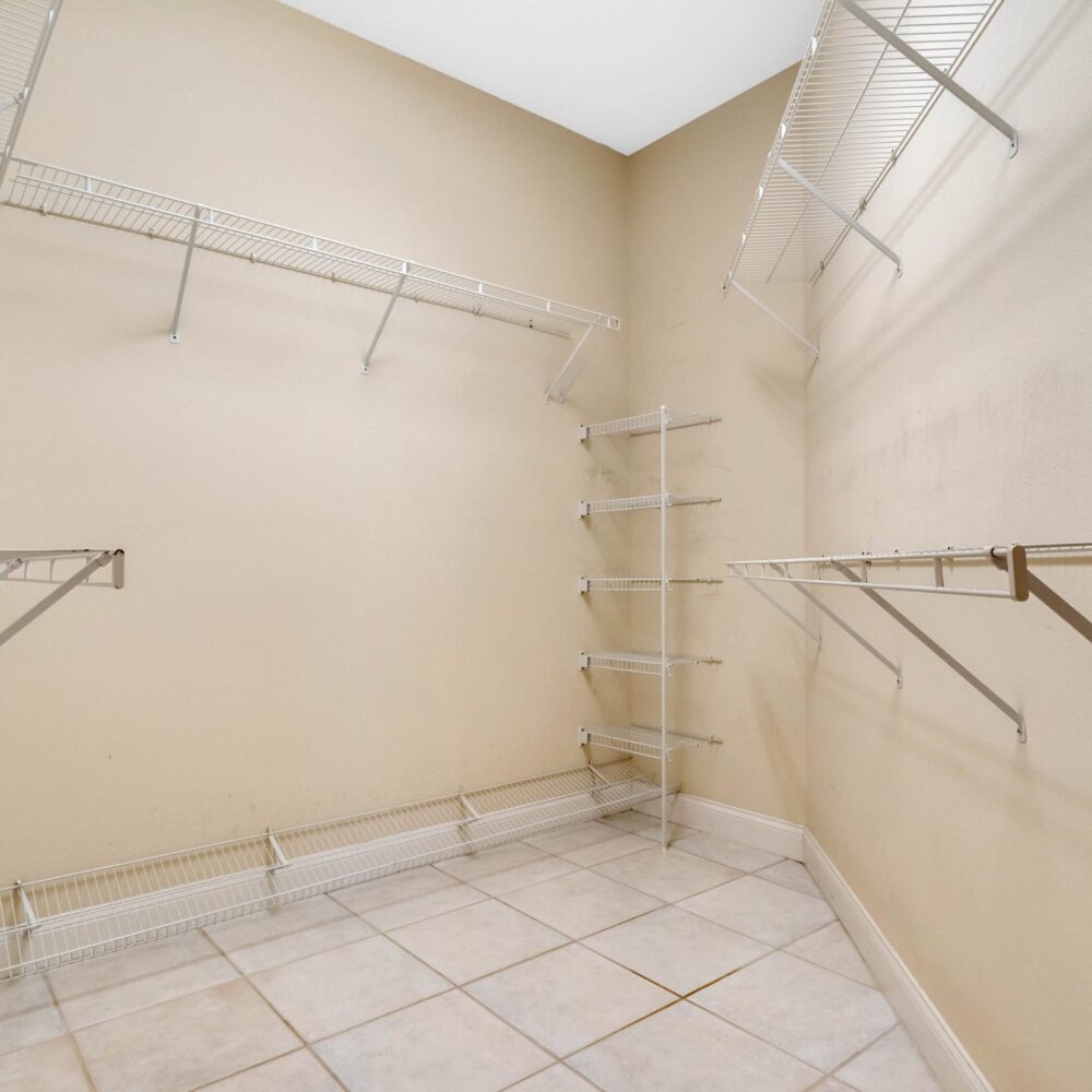 10554-woodchase-circle-orlando-fl-32836-11-scaled-1