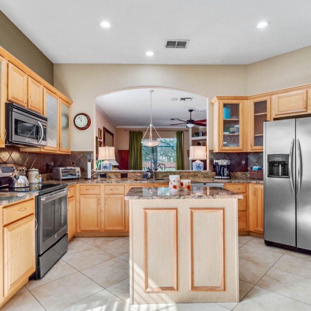 10554-woodchase-circle-orlando-fl-32836-22-scaled-1